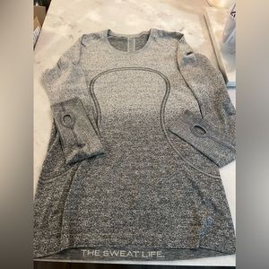 lululemon athletica Gray Long Sleeve Tee